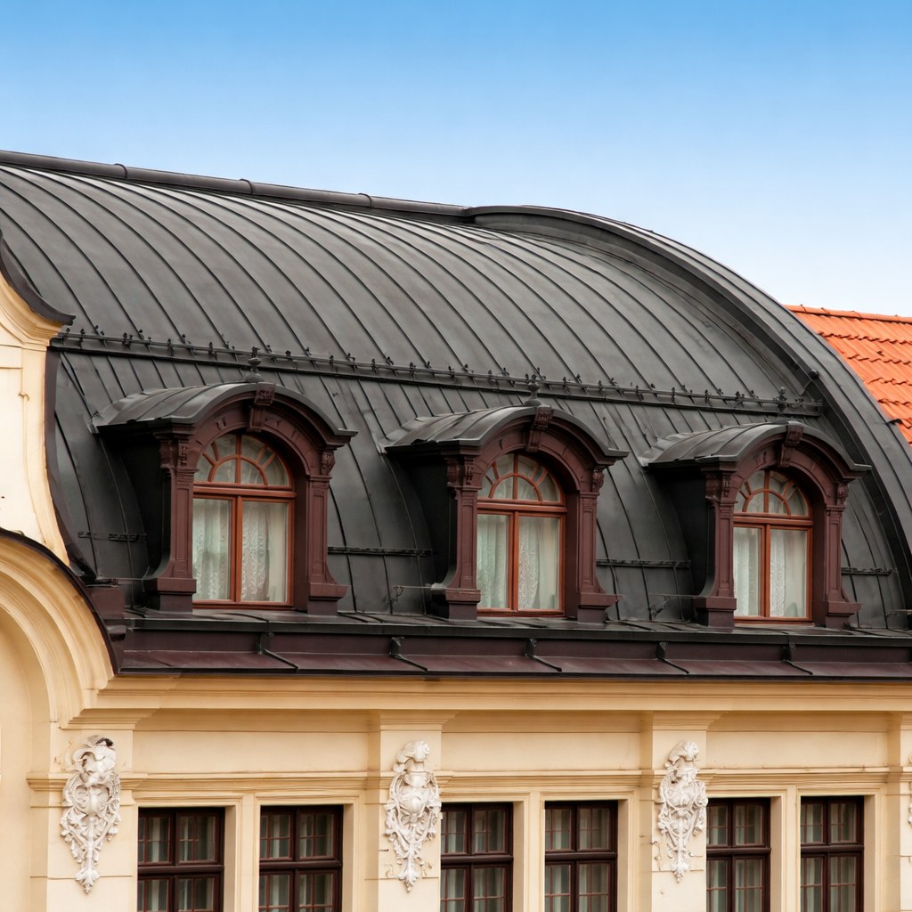 Арочный фальц профилированный на кровле объекта